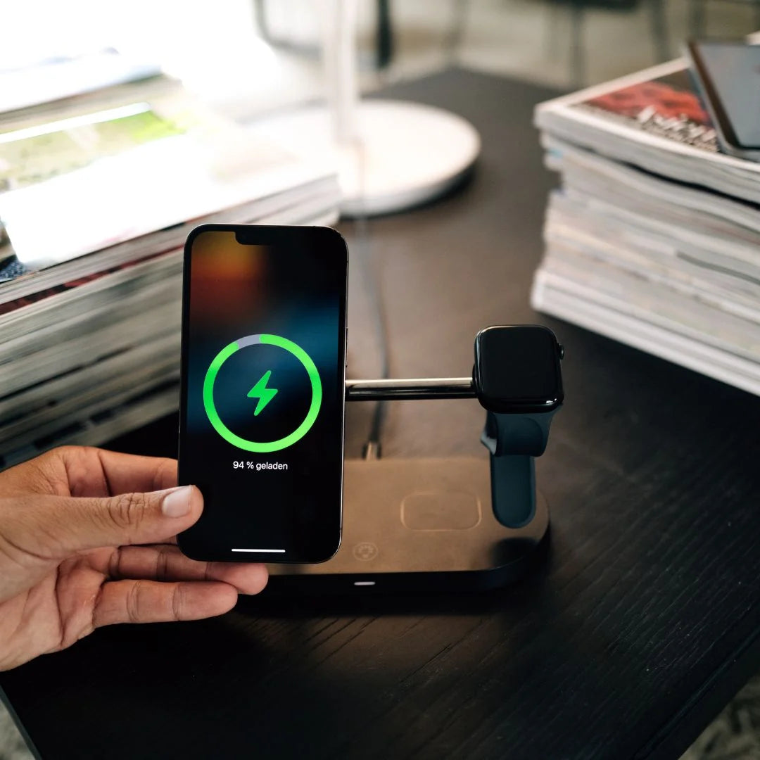Rayvia 3-In-1 Wireless Charging Station for Smartphone Smartwatch and Earbuds with Night Light